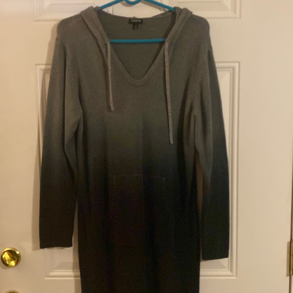 Torrid Casual dress. Black/Gray ombré . Size 2